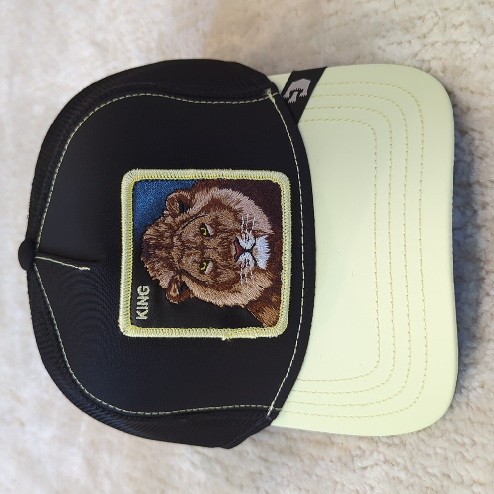 Goorin Bros King Lion Animal Farm Snapback Trucker Hat